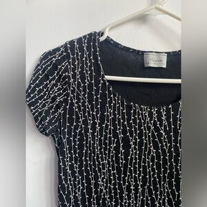 Black Short Sleeve Scoop Neck Top with White Vine Stitching